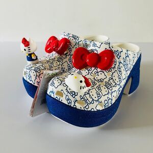 CROCS Hello Kitty Glitter Blue White Siren Clog - US 7